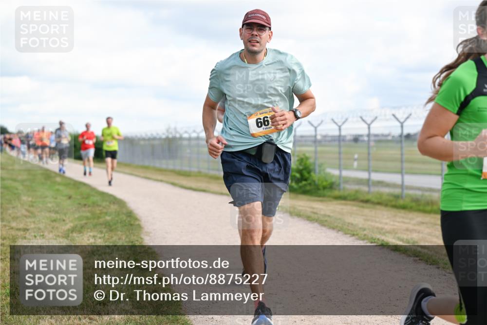 14.09.2025 - Airport Race Dr. Thomas Lammeyer http://msf.ph/oto/8875227 14.09.2025 12:20:00 Laufen 66 meine-sportfotos.de