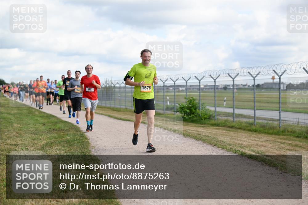 14.09.2025 - Airport Race Dr. Thomas Lammeyer http://msf.ph/oto/8875263 14.09.2025 12:20:05 Laufen 1122, 82, 1578 meine-sportfotos.de
