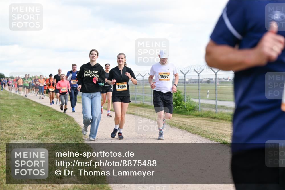 14.09.2025 - Airport Race Dr. Thomas Lammeyer http://msf.ph/oto/8875488 14.09.2025 12:20:19 Laufen 2102, 1920, 1967, 1966 meine-sportfotos.de