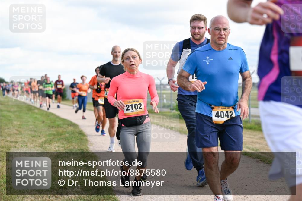 14.09.2025 - Airport Race Dr. Thomas Lammeyer http://msf.ph/oto/8875580 14.09.2025 12:20:25 Laufen 2102, 4042 meine-sportfotos.de