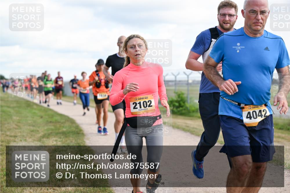 14.09.2025 - Airport Race Dr. Thomas Lammeyer http://msf.ph/oto/8875587 14.09.2025 12:20:25 Laufen 1654, 2102, 22, 4042 meine-sportfotos.de