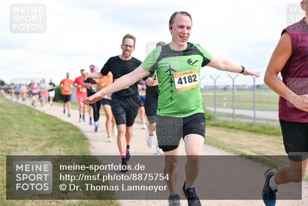 14.09.2025 - Airport Race Dr. Thomas Lammeyer http://msf.ph/oto/8875754 14.09.2025 12:20:34 Laufen 4182 meine-sportfotos.de