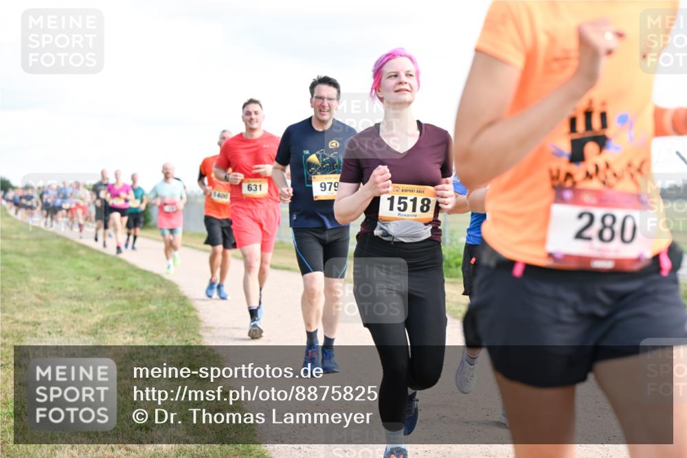 14.09.2025 - Airport Race Dr. Thomas Lammeyer http://msf.ph/oto/8875825 14.09.2025 12:20:38 Laufen 631, 979, 1518, 280 meine-sportfotos.de