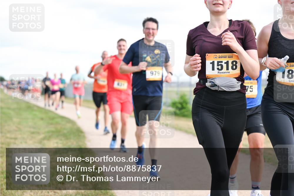 14.09.2025 - Airport Race Dr. Thomas Lammeyer http://msf.ph/oto/8875837 14.09.2025 12:20:39 Laufen 979, 42, 1518, 75, 47, 181, 18 meine-sportfotos.de