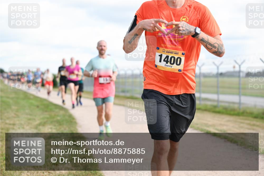 14.09.2025 - Airport Race Dr. Thomas Lammeyer http://msf.ph/oto/8875885 14.09.2025 12:20:42 Laufen 42, 1400 meine-sportfotos.de