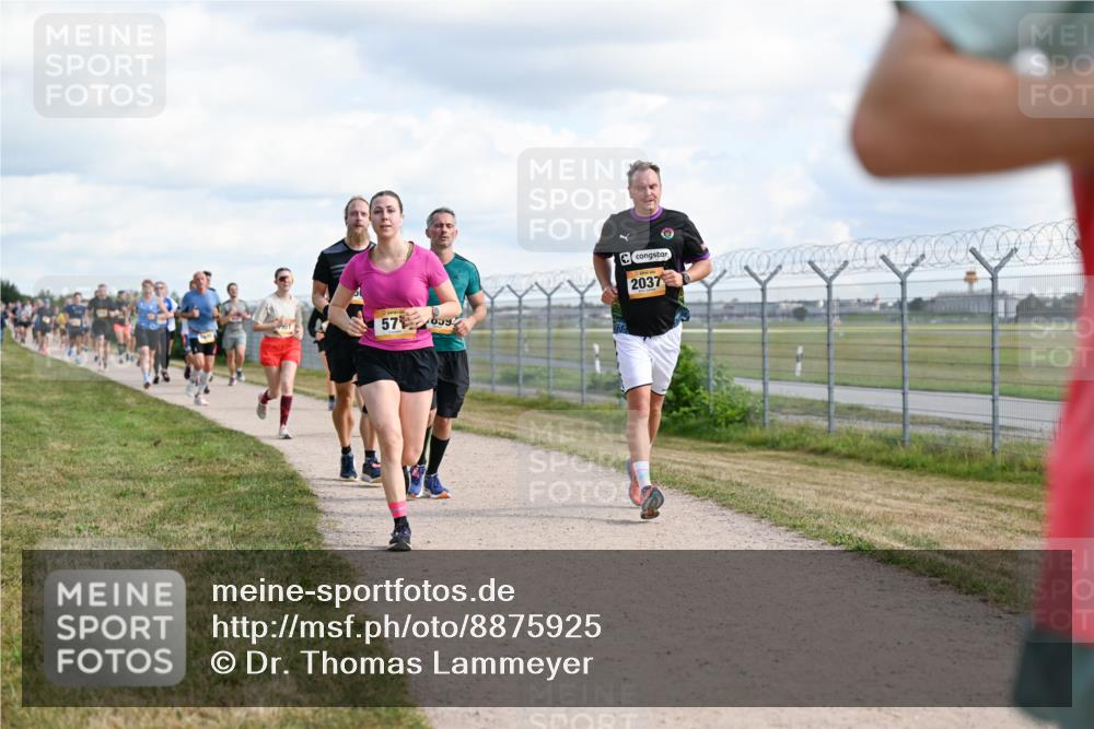14.09.2025 - Airport Race Dr. Thomas Lammeyer http://msf.ph/oto/8875925 14.09.2025 12:20:44 Laufen 57, 2037 meine-sportfotos.de