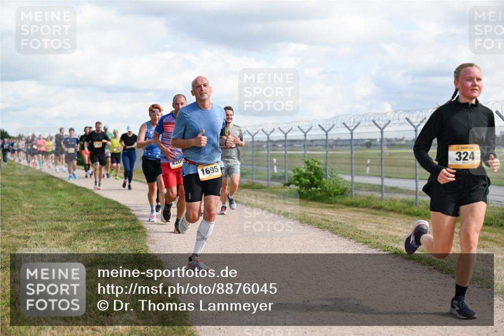 14.09.2025 - Airport Race Dr. Thomas Lammeyer http://msf.ph/oto/8876045 14.09.2025 12:20:51 Laufen 4209, 1695, 324 meine-sportfotos.de