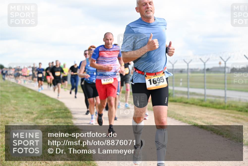 14.09.2025 - Airport Race Dr. Thomas Lammeyer http://msf.ph/oto/8876071 14.09.2025 12:20:52 Laufen 4209, 1695 meine-sportfotos.de