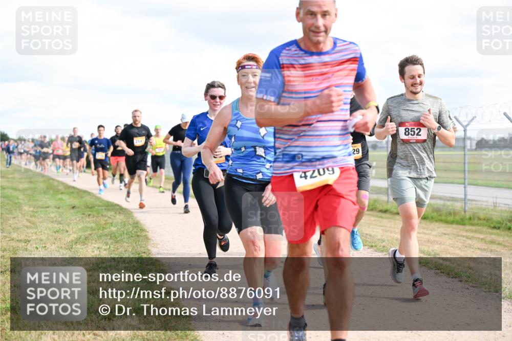 14.09.2025 - Airport Race Dr. Thomas Lammeyer http://msf.ph/oto/8876091 14.09.2025 12:20:54 Laufen 2143, 4209, 29, 852 meine-sportfotos.de