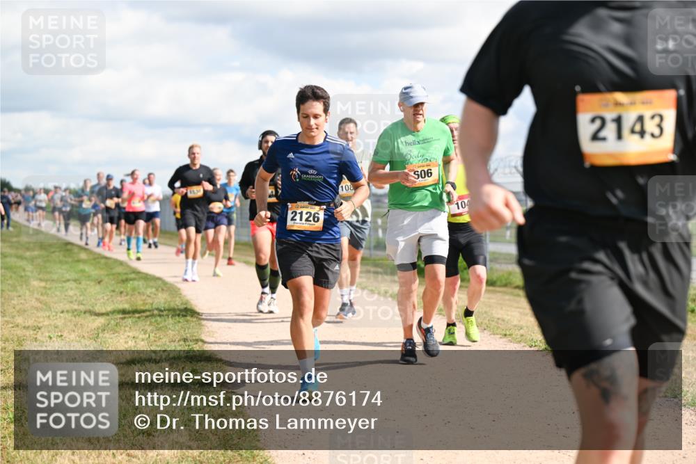 14.09.2025 - Airport Race Dr. Thomas Lammeyer http://msf.ph/oto/8876174 14.09.2025 12:20:59 Laufen 108, 506, 2126, 104, 2143 meine-sportfotos.de