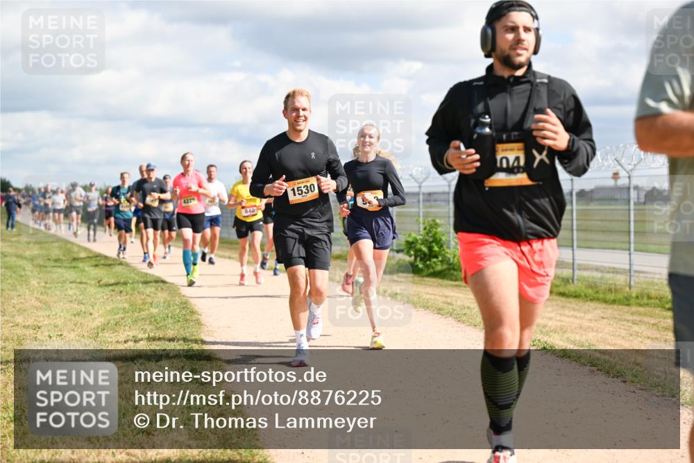 14.09.2025 - Airport Race Dr. Thomas Lammeyer http://msf.ph/oto/8876225 14.09.2025 12:21:02 Laufen 4226, 840, 1530 meine-sportfotos.de