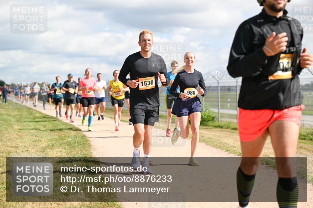 14.09.2025 - Airport Race Dr. Thomas Lammeyer http://msf.ph/oto/8876233 14.09.2025 12:21:03 Laufen 422, 840, 1530, 980, 14 meine-sportfotos.de