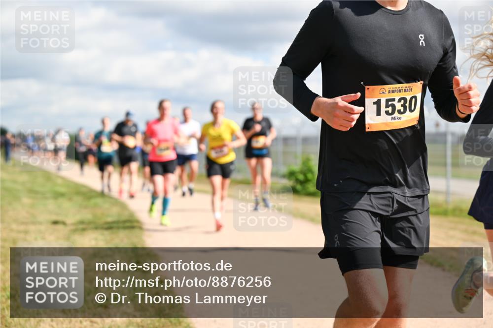 14.09.2025 - Airport Race Dr. Thomas Lammeyer http://msf.ph/oto/8876256 14.09.2025 12:21:04 Laufen 42, 1530 meine-sportfotos.de