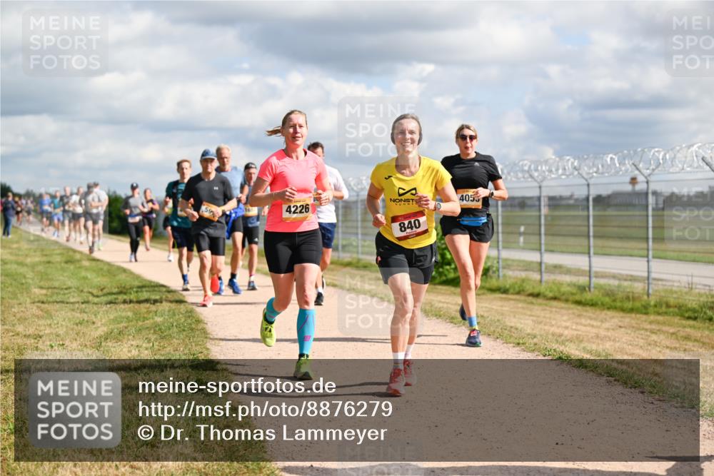 14.09.2025 - Airport Race Dr. Thomas Lammeyer http://msf.ph/oto/8876279 14.09.2025 12:21:05 Laufen 59, 4226, 840, 405 meine-sportfotos.de