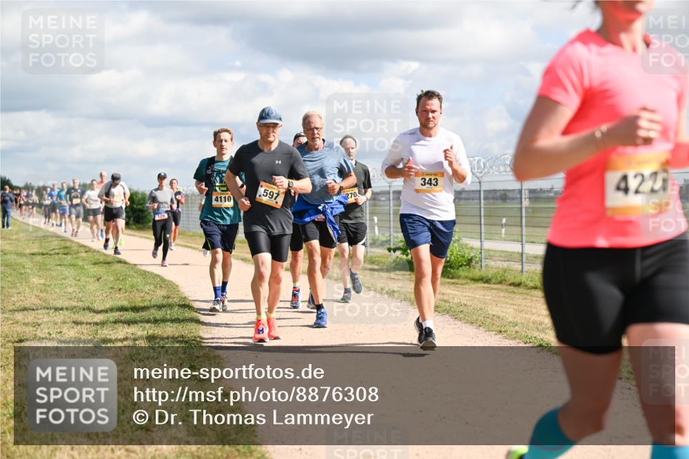 14.09.2025 - Airport Race Dr. Thomas Lammeyer http://msf.ph/oto/8876308 14.09.2025 12:21:07 Laufen 4110, 597, 270, 129, 343, 422 meine-sportfotos.de
