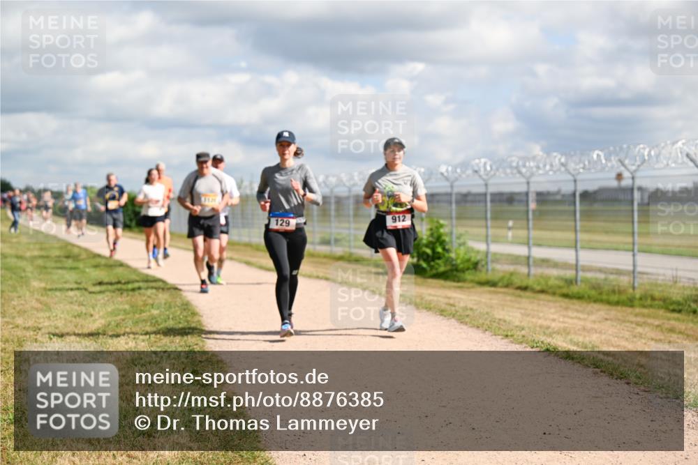 14.09.2025 - Airport Race Dr. Thomas Lammeyer http://msf.ph/oto/8876385 14.09.2025 12:21:12 Laufen 1121, 129, 912 meine-sportfotos.de