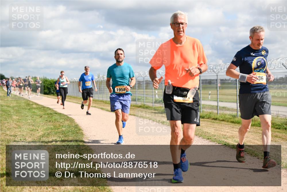 14.09.2025 - Airport Race Dr. Thomas Lammeyer http://msf.ph/oto/8876518 14.09.2025 12:21:19 Laufen 1374, 36, 1958 meine-sportfotos.de