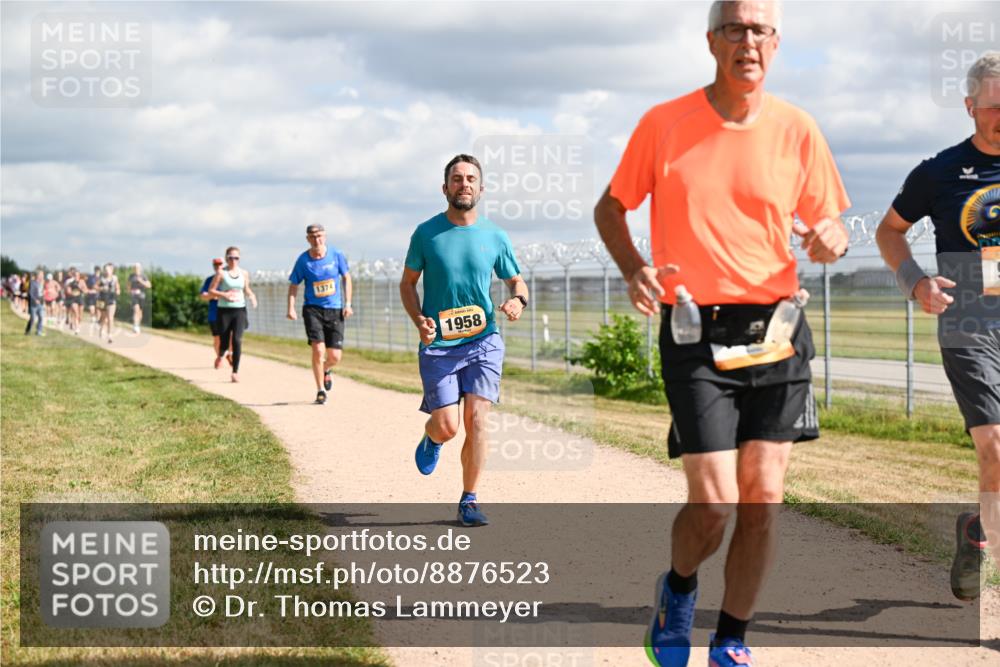 14.09.2025 - Airport Race Dr. Thomas Lammeyer http://msf.ph/oto/8876523 14.09.2025 12:21:20 Laufen 1374, 1958 meine-sportfotos.de