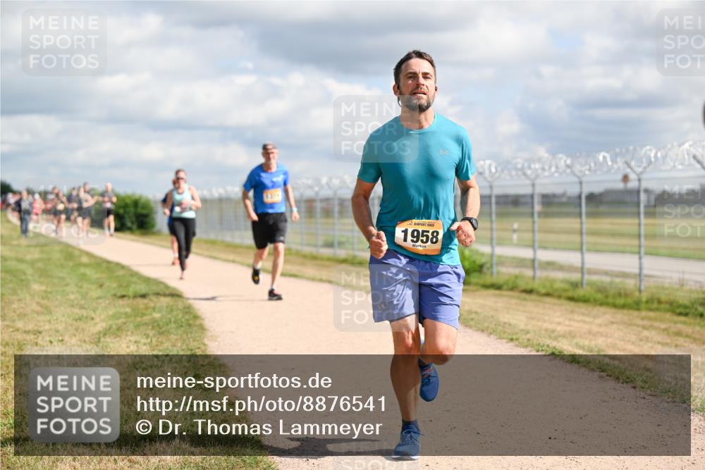 14.09.2025 - Airport Race Dr. Thomas Lammeyer http://msf.ph/oto/8876541 14.09.2025 12:21:21 Laufen 1958 meine-sportfotos.de
