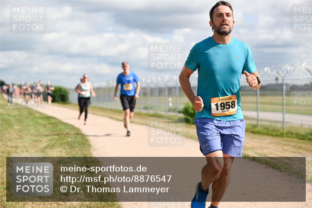 14.09.2025 - Airport Race Dr. Thomas Lammeyer http://msf.ph/oto/8876547 14.09.2025 12:21:21 Laufen 1958 meine-sportfotos.de
