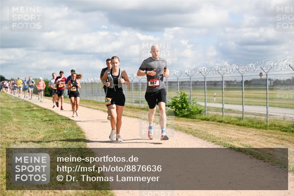 14.09.2025 - Airport Race Dr. Thomas Lammeyer http://msf.ph/oto/8876636 14.09.2025 12:21:31 Laufen 131, 887 meine-sportfotos.de