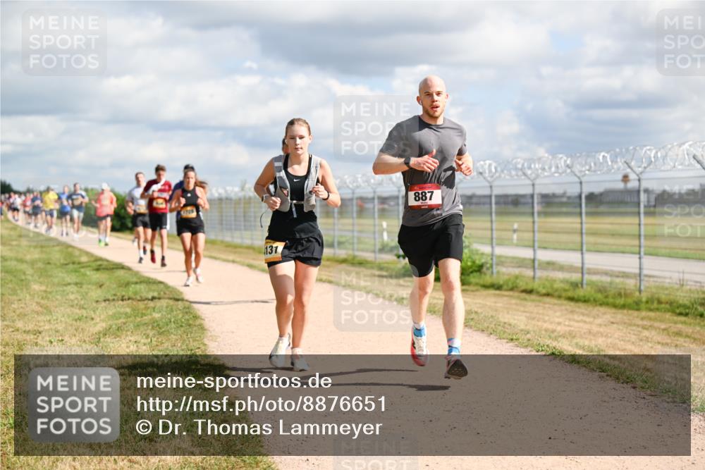14.09.2025 - Airport Race Dr. Thomas Lammeyer http://msf.ph/oto/8876651 14.09.2025 12:21:31 Laufen 131, 887, 1377 meine-sportfotos.de