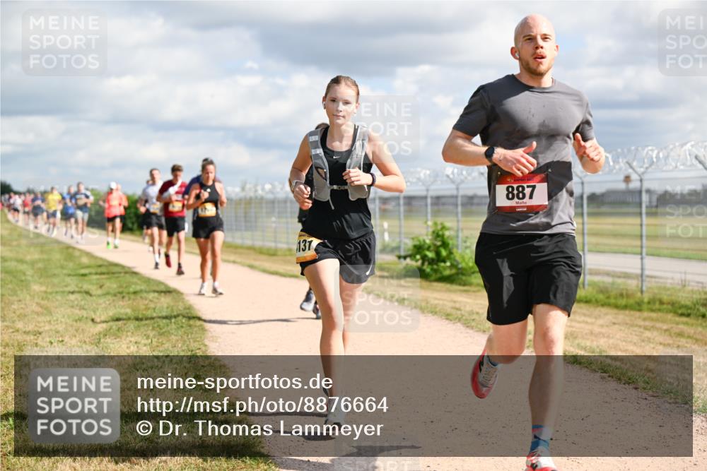 14.09.2025 - Airport Race Dr. Thomas Lammeyer http://msf.ph/oto/8876664 14.09.2025 12:21:32 Laufen 131, 887 meine-sportfotos.de