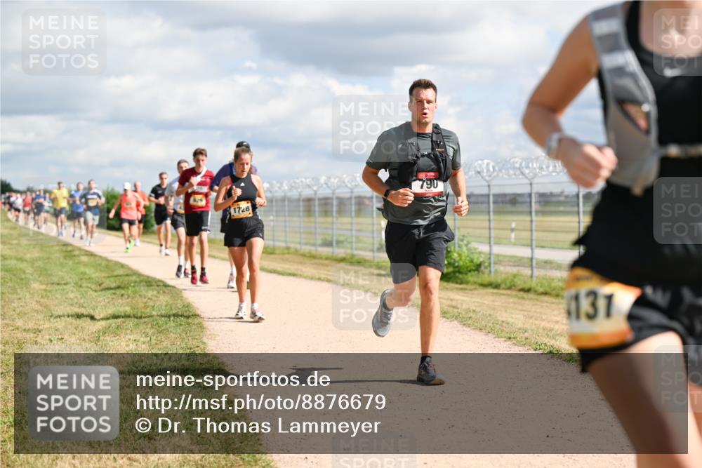 14.09.2025 - Airport Race Dr. Thomas Lammeyer http://msf.ph/oto/8876679 14.09.2025 12:21:34 Laufen 1728, 790, 131 meine-sportfotos.de