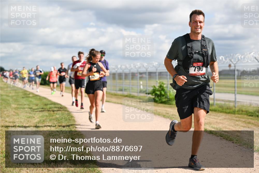 14.09.2025 - Airport Race Dr. Thomas Lammeyer http://msf.ph/oto/8876697 14.09.2025 12:21:34 Laufen 790 meine-sportfotos.de