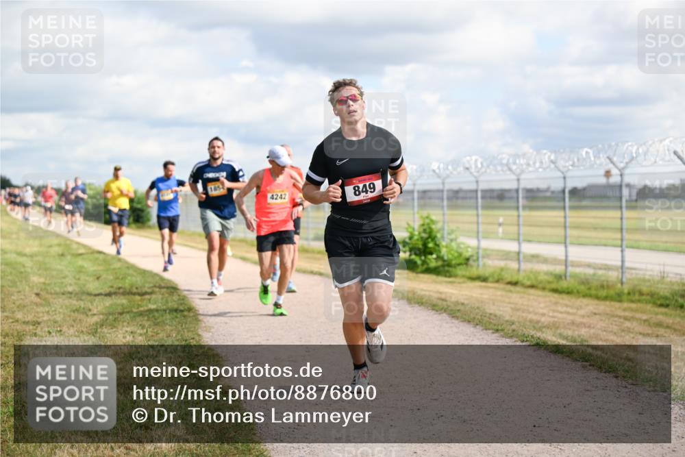 14.09.2025 - Airport Race Dr. Thomas Lammeyer http://msf.ph/oto/8876800 14.09.2025 12:21:41 Laufen 4242, 849 meine-sportfotos.de