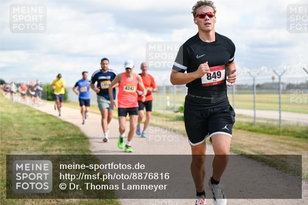 14.09.2025 - Airport Race Dr. Thomas Lammeyer http://msf.ph/oto/8876816 14.09.2025 12:21:42 Laufen 4242, 849 meine-sportfotos.de