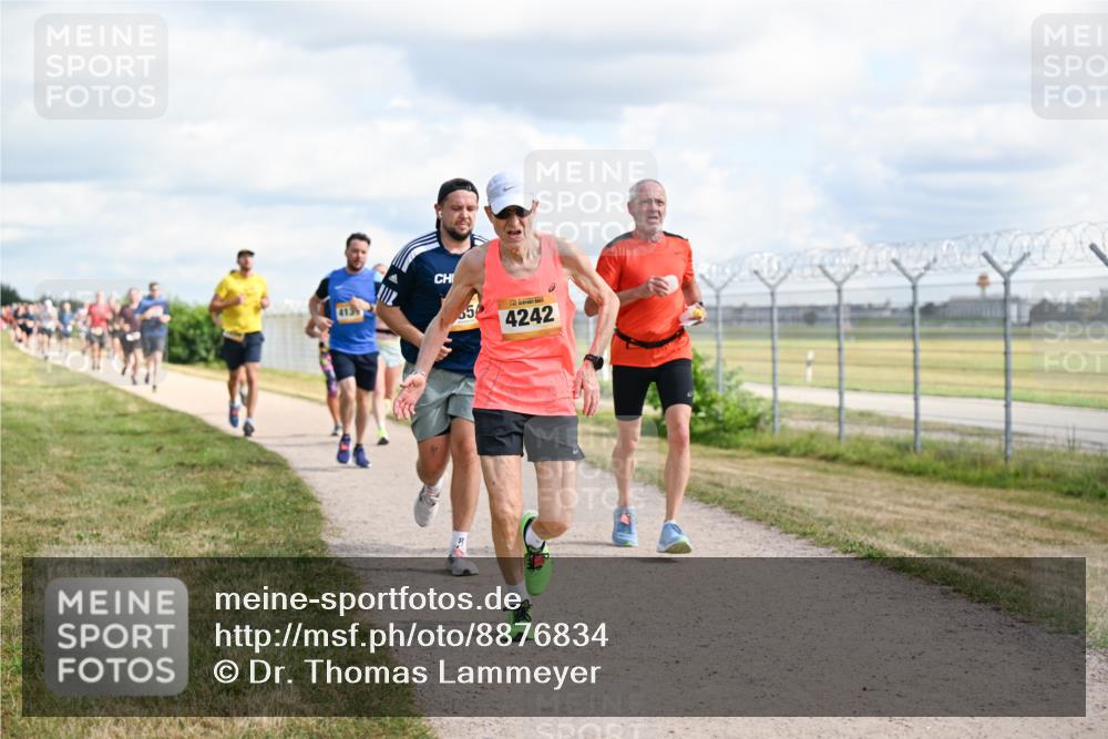14.09.2025 - Airport Race Dr. Thomas Lammeyer http://msf.ph/oto/8876834 14.09.2025 12:21:43 Laufen 4242 meine-sportfotos.de