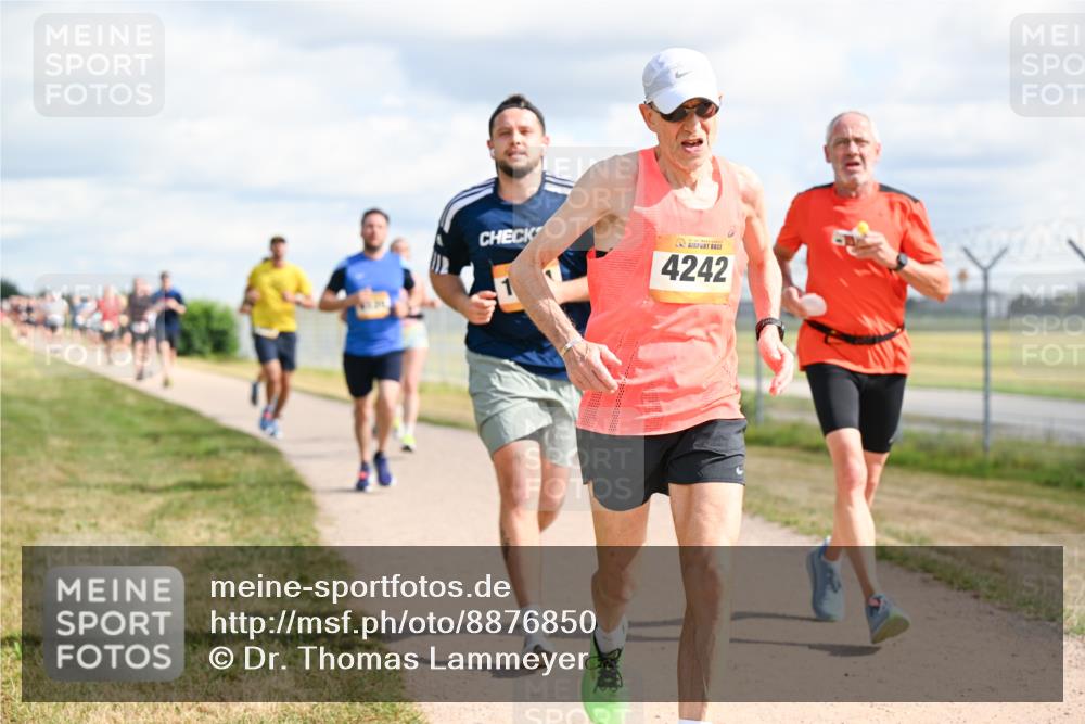 14.09.2025 - Airport Race Dr. Thomas Lammeyer http://msf.ph/oto/8876850 14.09.2025 12:21:44 Laufen 4242 meine-sportfotos.de