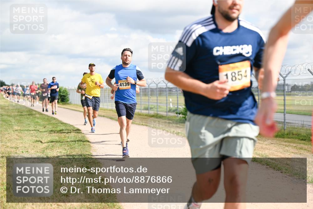 14.09.2025 - Airport Race Dr. Thomas Lammeyer http://msf.ph/oto/8876866 14.09.2025 12:21:45 Laufen 4139, 1854 meine-sportfotos.de