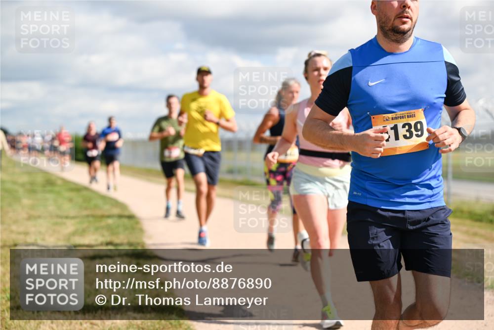 14.09.2025 - Airport Race Dr. Thomas Lammeyer http://msf.ph/oto/8876890 14.09.2025 12:21:47 Laufen 113, 188, 139 meine-sportfotos.de