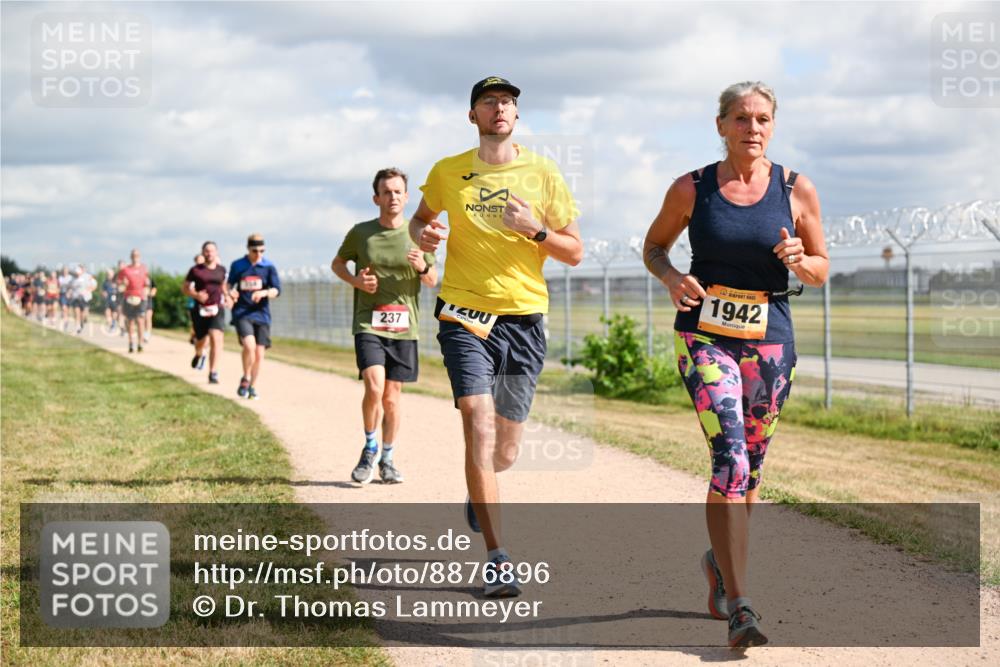 14.09.2025 - Airport Race Dr. Thomas Lammeyer http://msf.ph/oto/8876896 14.09.2025 12:21:48 Laufen 237, 1200, 1942 meine-sportfotos.de