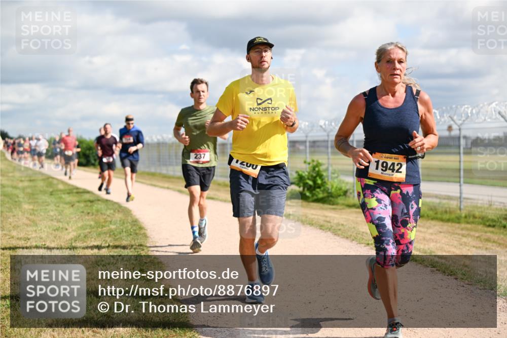 14.09.2025 - Airport Race Dr. Thomas Lammeyer http://msf.ph/oto/8876897 14.09.2025 12:21:48 Laufen 237, 1200, 1942 meine-sportfotos.de