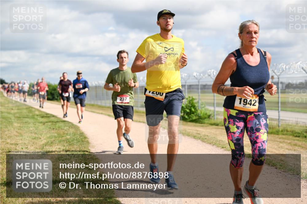 14.09.2025 - Airport Race Dr. Thomas Lammeyer http://msf.ph/oto/8876898 14.09.2025 12:21:48 Laufen 237, 1200, 1942 meine-sportfotos.de