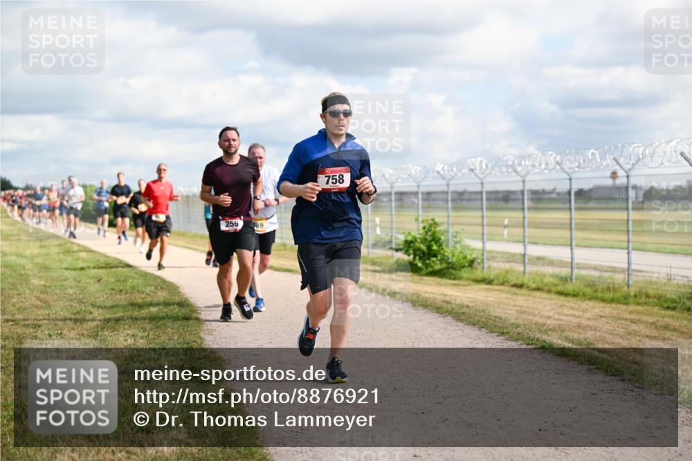 14.09.2025 - Airport Race Dr. Thomas Lammeyer http://msf.ph/oto/8876921 14.09.2025 12:21:53 Laufen 259, 189, 758 meine-sportfotos.de