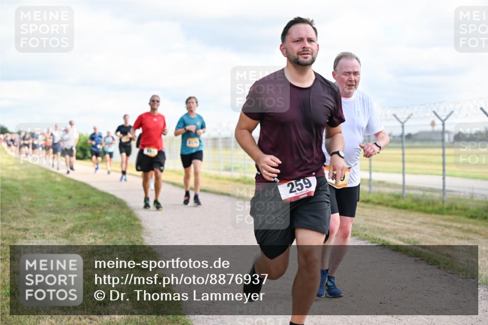 14.09.2025 - Airport Race Dr. Thomas Lammeyer http://msf.ph/oto/8876937 14.09.2025 12:21:55 Laufen 259 meine-sportfotos.de