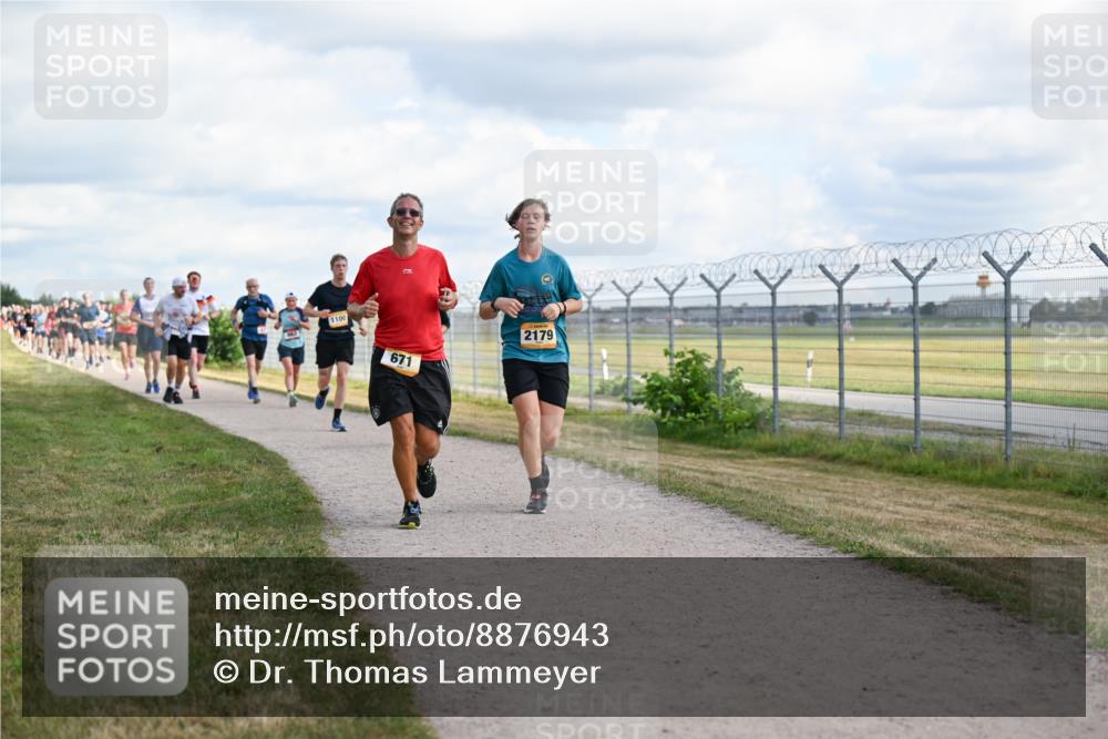 14.09.2025 - Airport Race Dr. Thomas Lammeyer http://msf.ph/oto/8876943 14.09.2025 12:21:56 Laufen 1100, 671, 2179 meine-sportfotos.de