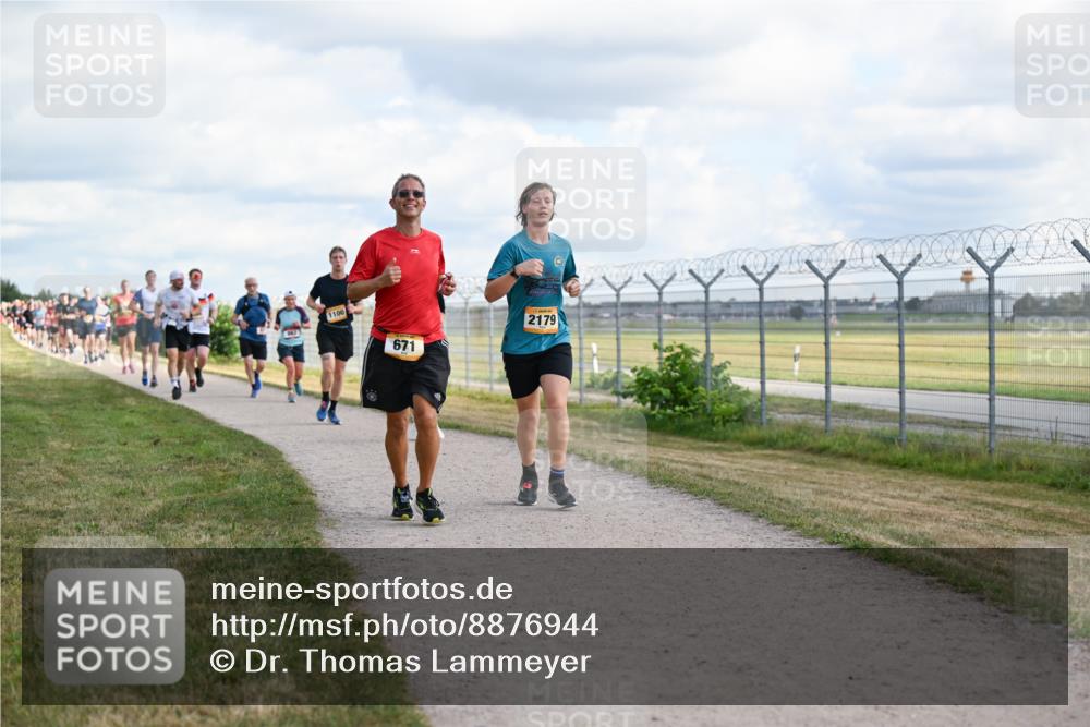 14.09.2025 - Airport Race Dr. Thomas Lammeyer http://msf.ph/oto/8876944 14.09.2025 12:21:57 Laufen 1100, 671, 2179 meine-sportfotos.de