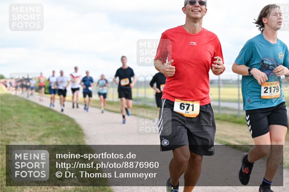 14.09.2025 - Airport Race Dr. Thomas Lammeyer http://msf.ph/oto/8876960 14.09.2025 12:21:59 Laufen 671, 2179 meine-sportfotos.de