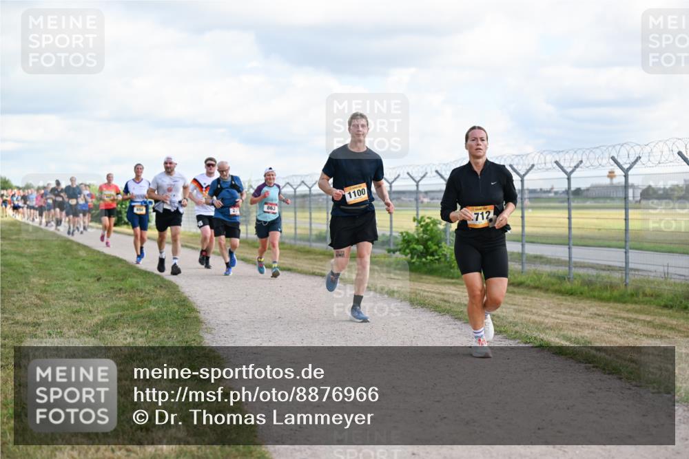 14.09.2025 - Airport Race Dr. Thomas Lammeyer http://msf.ph/oto/8876966 14.09.2025 12:22:00 Laufen 863, 1100, 712 meine-sportfotos.de
