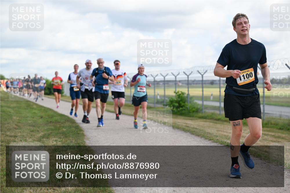 14.09.2025 - Airport Race Dr. Thomas Lammeyer http://msf.ph/oto/8876980 14.09.2025 12:22:02 Laufen 863, 1100 meine-sportfotos.de