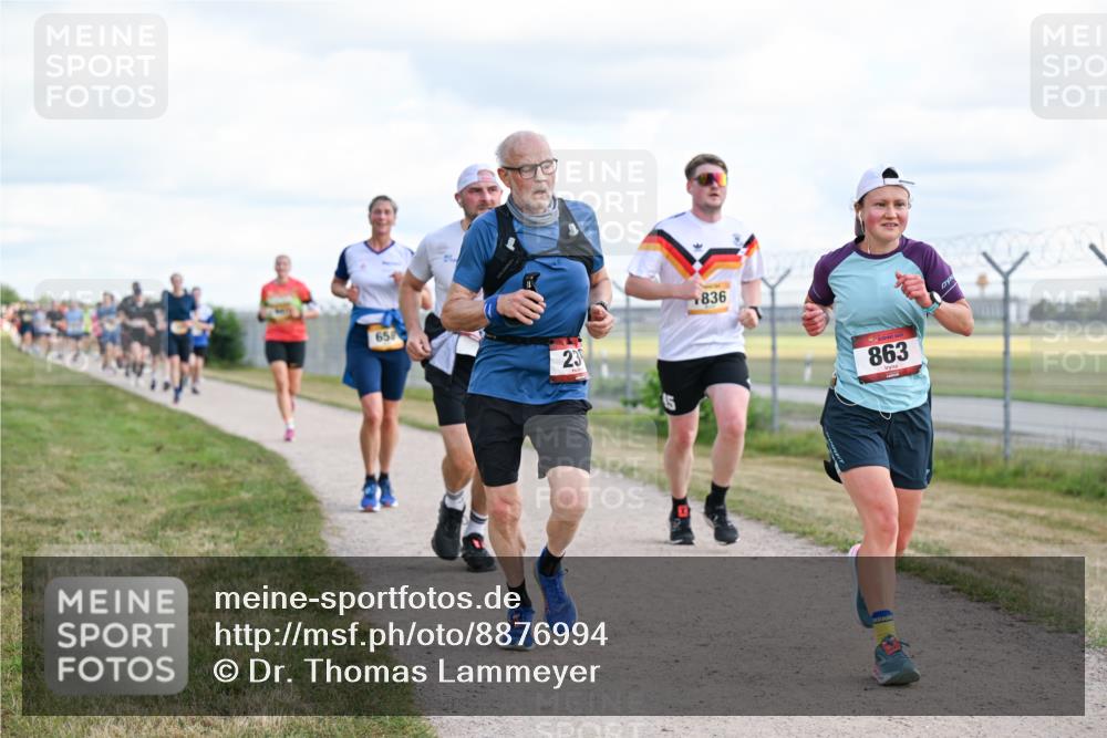 14.09.2025 - Airport Race Dr. Thomas Lammeyer http://msf.ph/oto/8876994 14.09.2025 12:22:04 Laufen 658, 23, 836, 863 meine-sportfotos.de