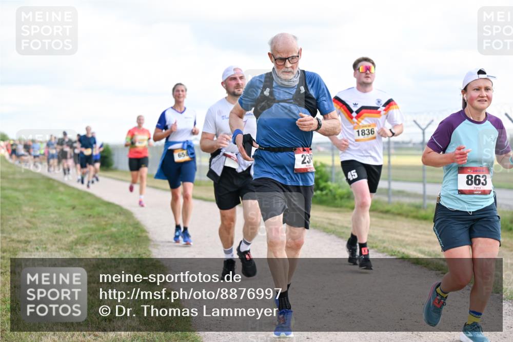 14.09.2025 - Airport Race Dr. Thomas Lammeyer http://msf.ph/oto/8876997 14.09.2025 12:22:05 Laufen 658, 23, 45, 1836, 863 meine-sportfotos.de