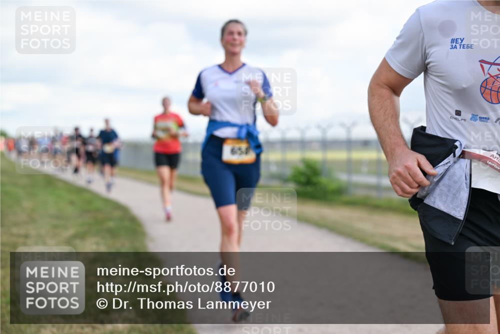 14.09.2025 - Airport Race Dr. Thomas Lammeyer http://msf.ph/oto/8877010 14.09.2025 12:22:06 Laufen 658 meine-sportfotos.de