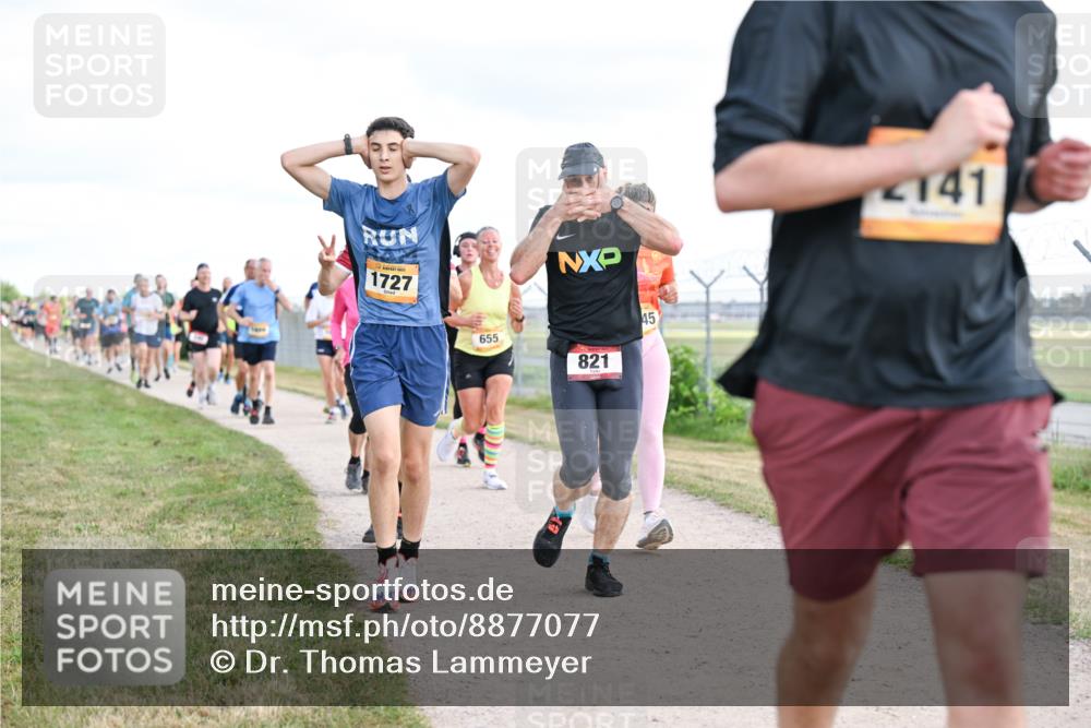 14.09.2025 - Airport Race Dr. Thomas Lammeyer http://msf.ph/oto/8877077 14.09.2025 12:22:18 Laufen 1727, 655, 821, 45, 141 meine-sportfotos.de