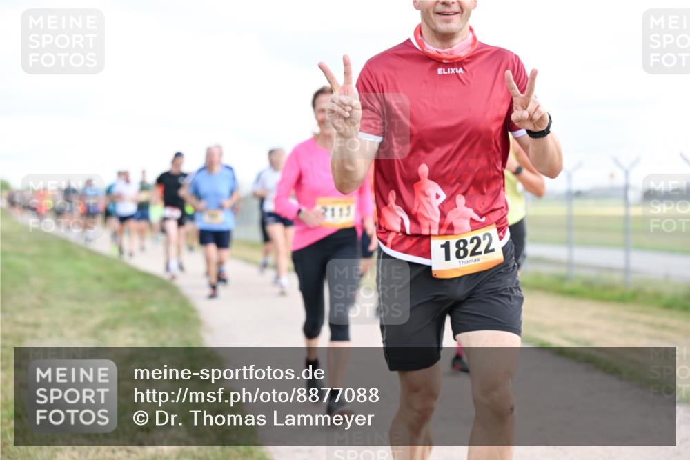14.09.2025 - Airport Race Dr. Thomas Lammeyer http://msf.ph/oto/8877088 14.09.2025 12:22:20 Laufen 2111, 1822 meine-sportfotos.de